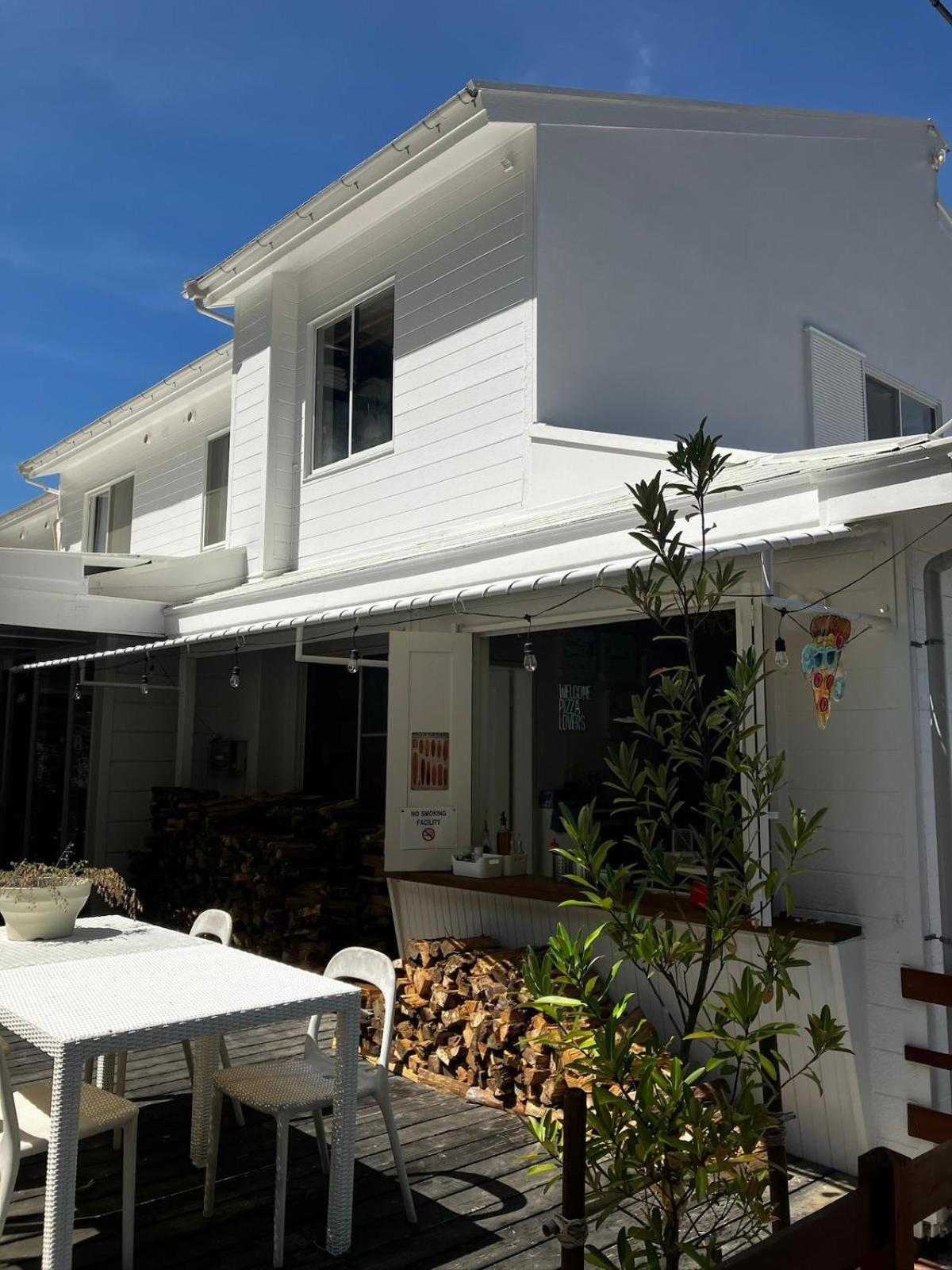 The Surf Lodge White Beach Shimoda  Luaran gambar