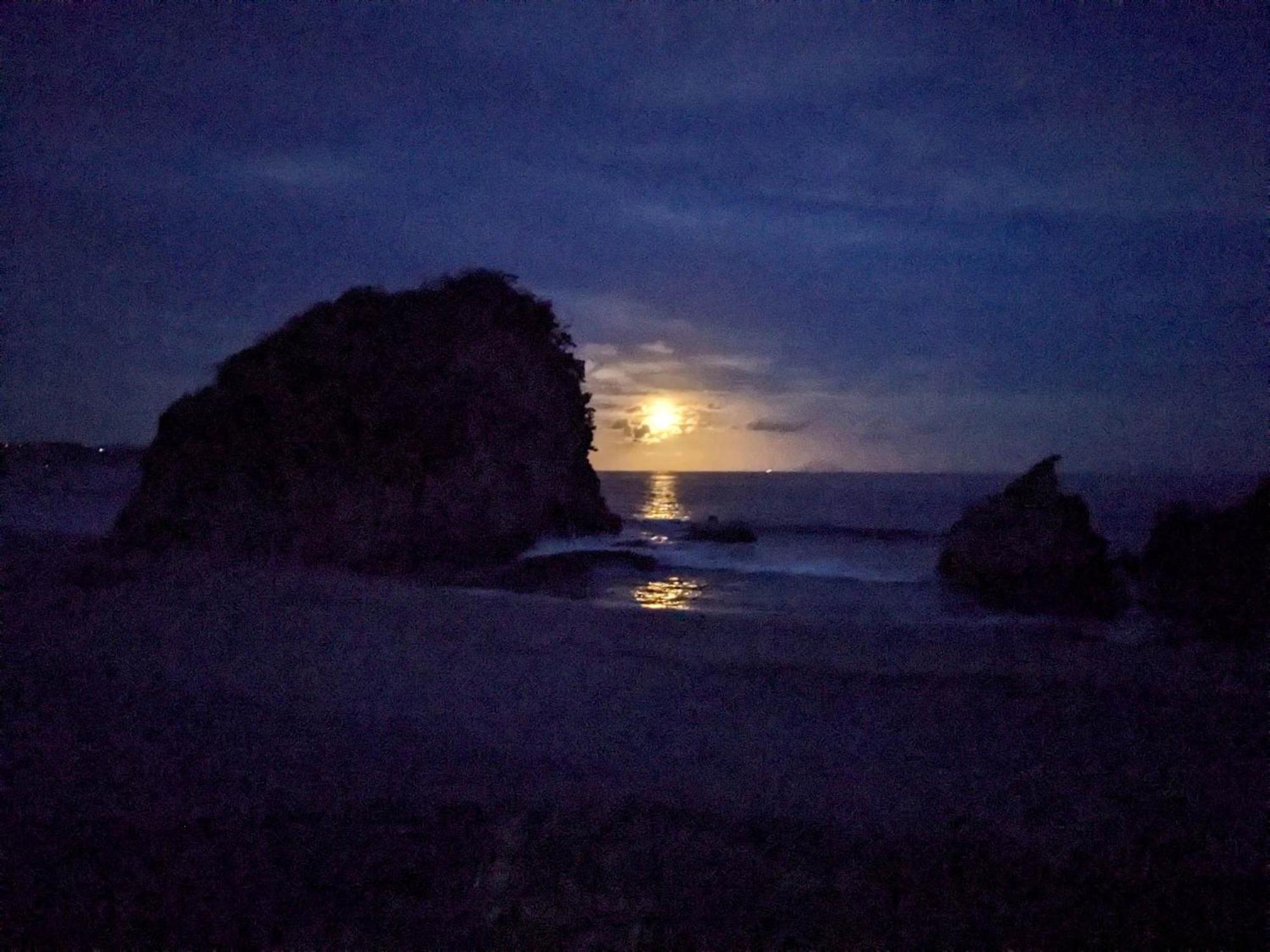 The Surf Lodge White Beach Shimoda  Luaran gambar