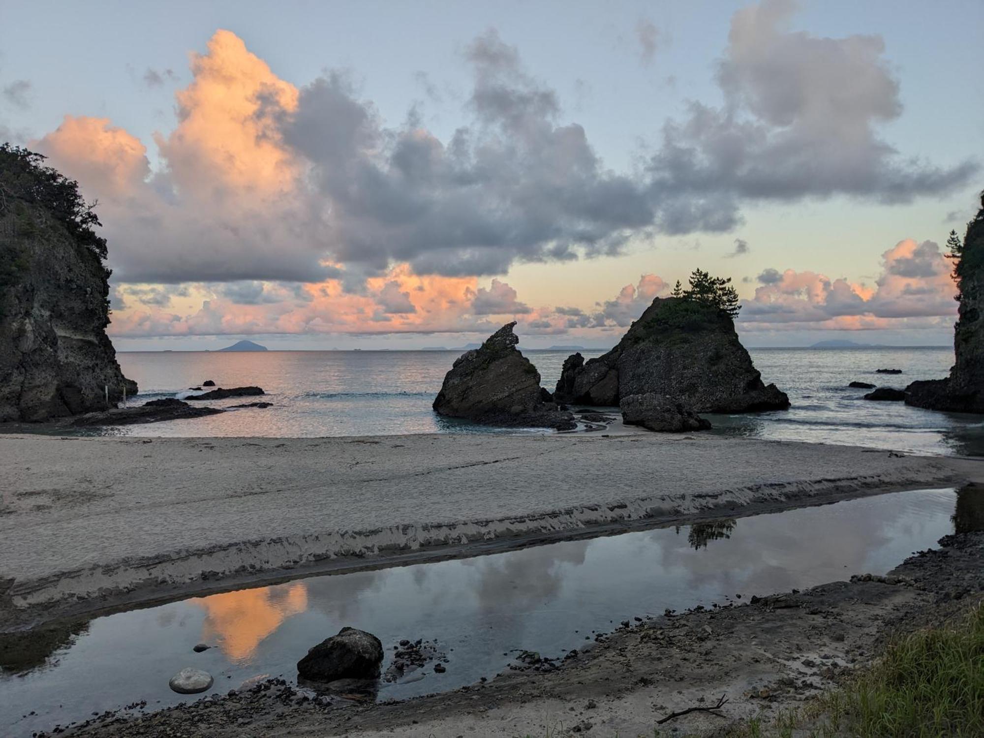 The Surf Lodge White Beach Shimoda  Luaran gambar